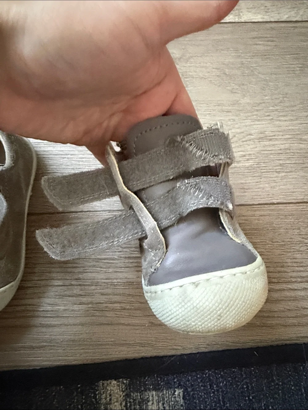 Naturino Kids Double-Strap Sneakers in Grey with Blue Star